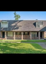 Building Photo - 3820 Fairfield Ave