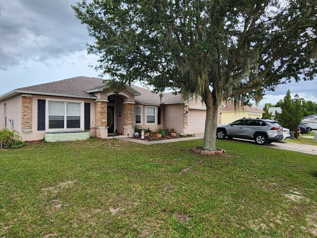 Building Photo - 7973 Oak Run Cir