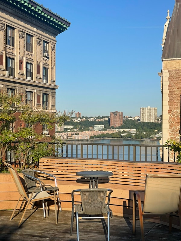 Building Photo - 615 W 113th St