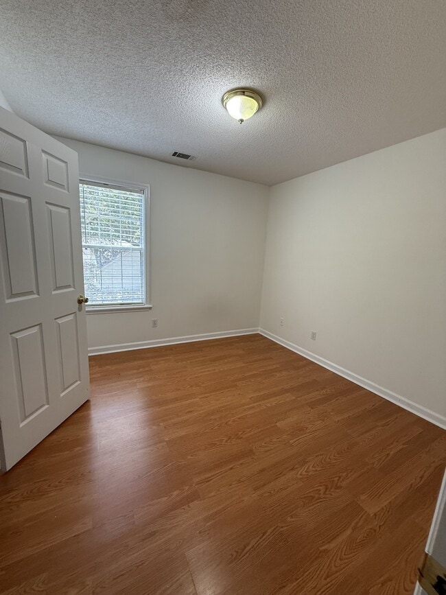 Foto del edificio - 7 Brickyard Hills Dr