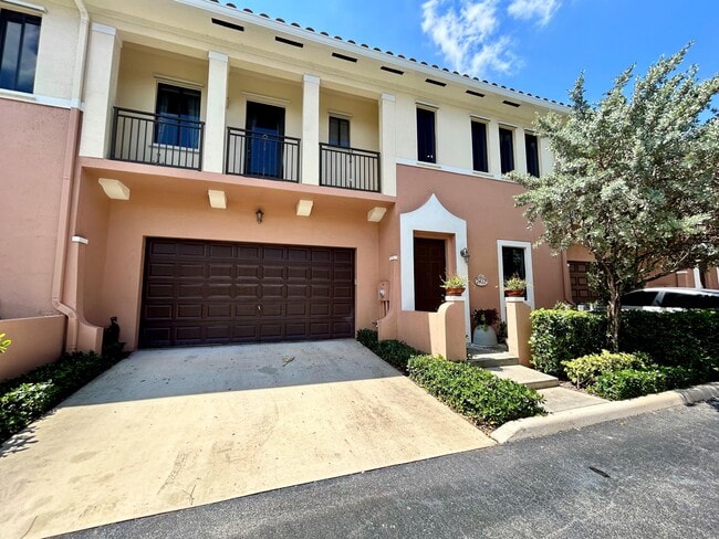 Building Photo - 2422 Venetian Way