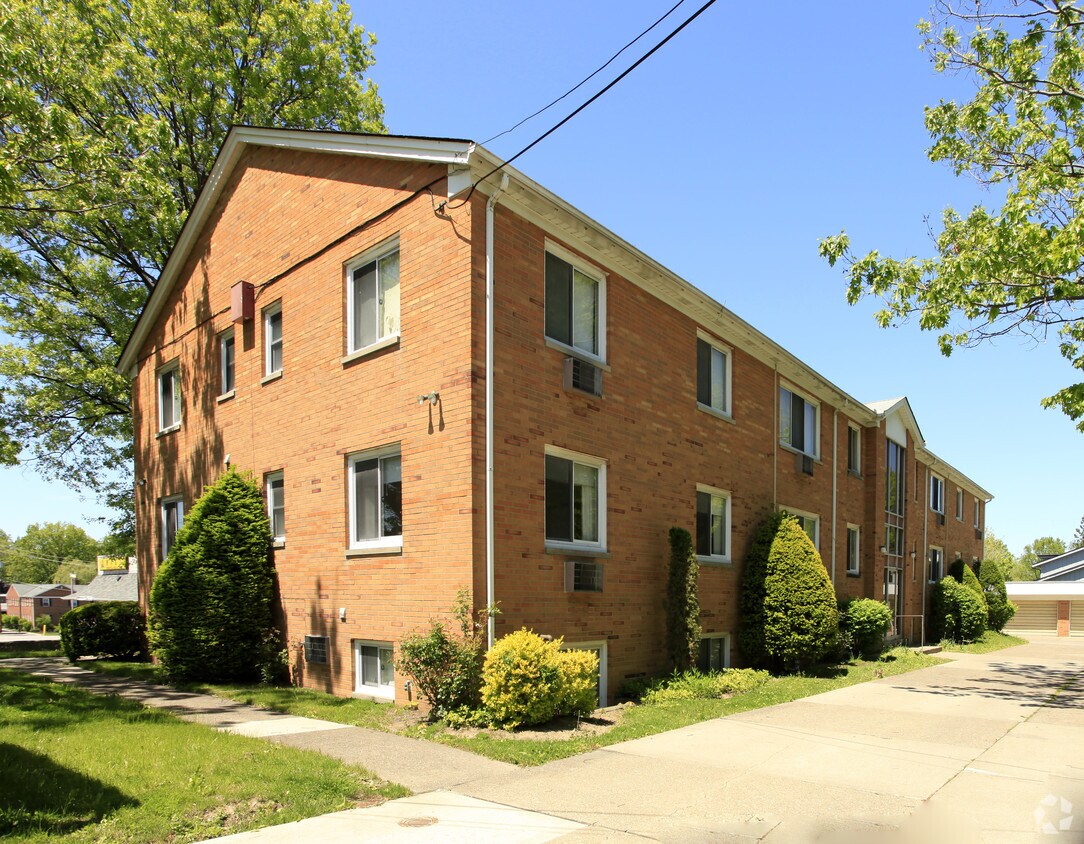 4281 Mayfield Road Apts. Apartments in Cleveland, OH