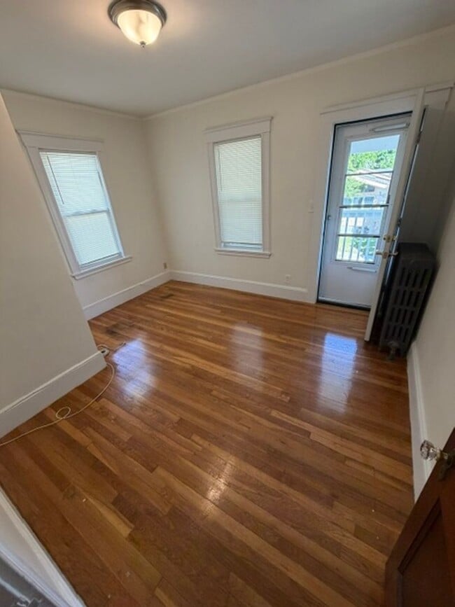 Building Photo - 3bed in Dorchester is now available