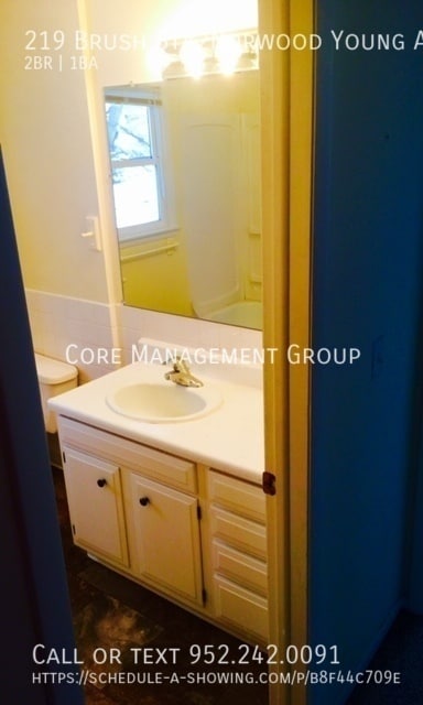 Foto del edificio - 219 Brush St