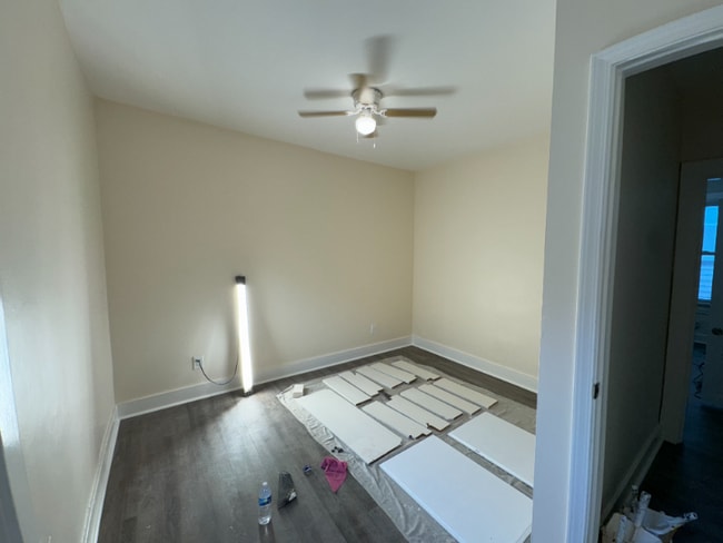 Building Photo - 504 Brentwood Ave