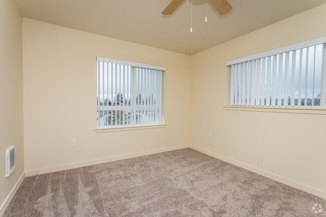 1BR, 1BA - 819SF - Copper Gate