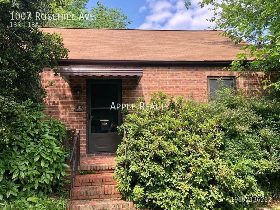 Primary Photo - 1007 Rosehill Ave - Available August 15, 2023