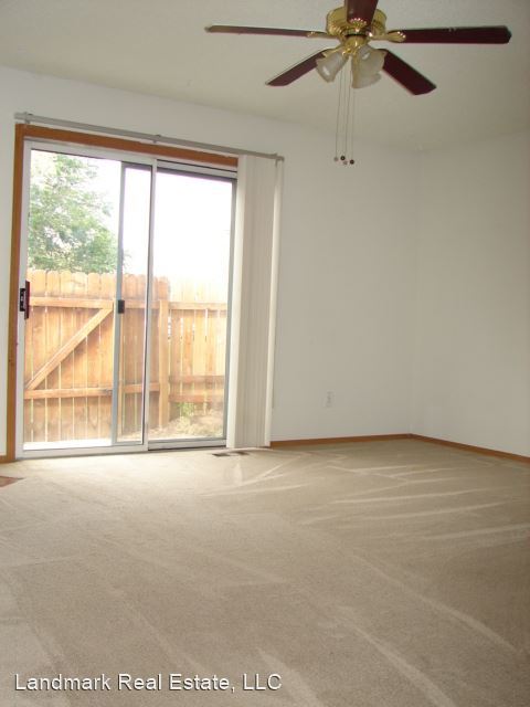Building Photo - 2 br, 2.5 bath House - 2476 Lexington Vill...