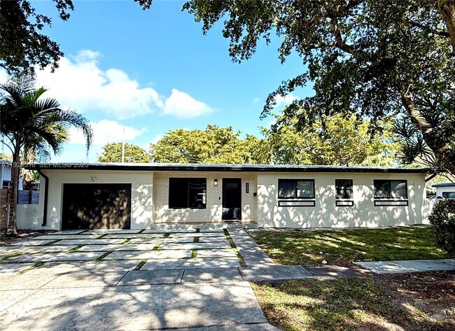 Foto del edificio - 325 NE 121st Terrace