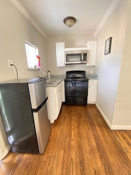 Photo - 2042 Pasadena St Apartment