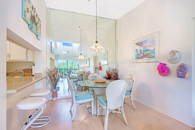 Foto del edificio - 4484 NE Ocean Blvd