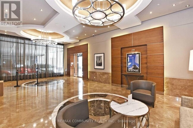 Building Photo - 763 Bay St.