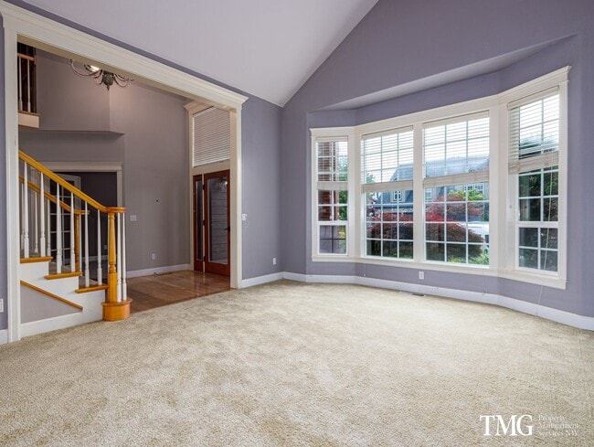 Building Photo - Stunning Home in Sought After Ashley Heights!