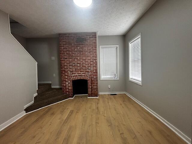 Foto del edificio - 33 S Cypress Ave