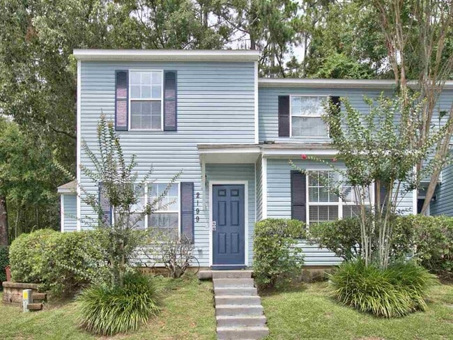 Building Photo - 2199 Timberwood Cir N