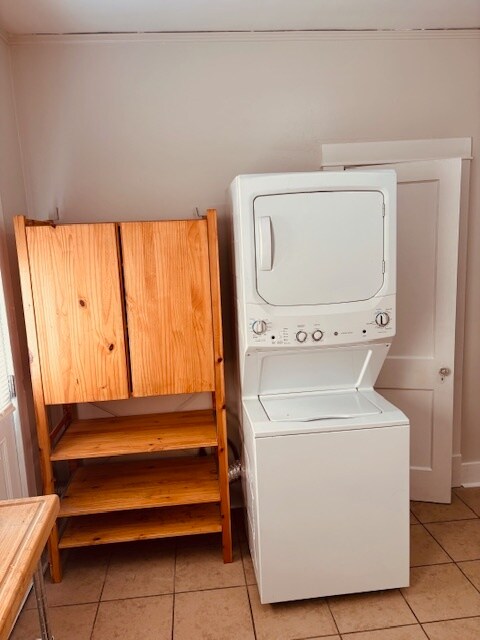 Lavandería en la cocina - 749 Dickinson St