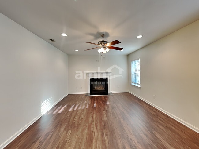 Building Photo - 2918 Deep Cove Drive NW