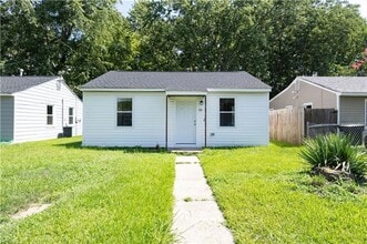 Building Photo - 55 Phelps Cir