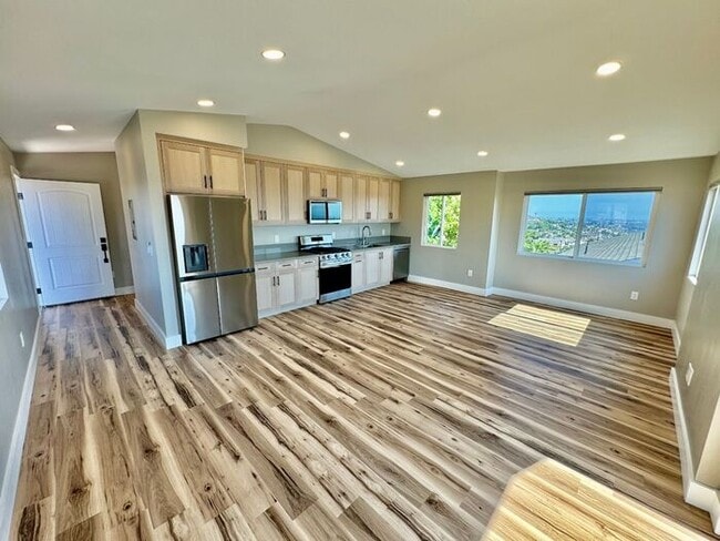 Building Photo - Welcome to this stunning 1 bedroom, 1 bathroom ADU in the highly desirable Bay Park community!