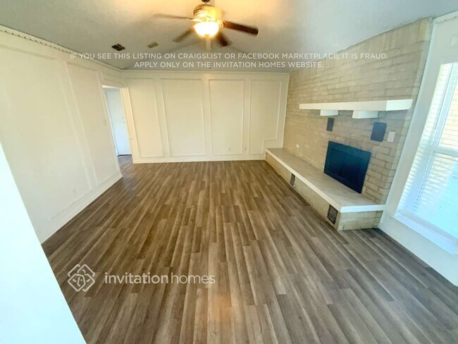 Foto del edificio - 340 NW Summercrest Blvd