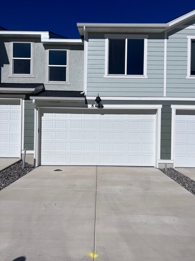Building Photo - 8446 W Meadow Bank Wy