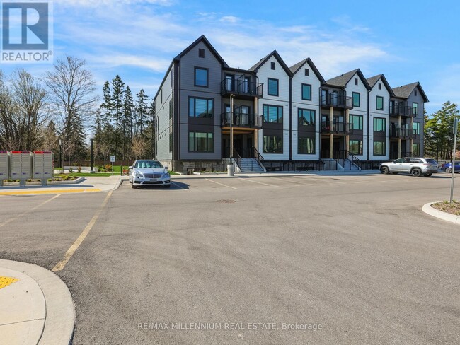 Building Photo - 708 Woolwich St