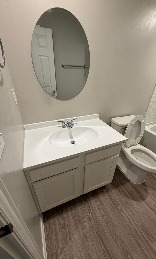 Foto del edificio - Monroe Duplex