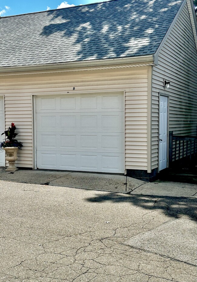 Garage - 295 Ridge Rd