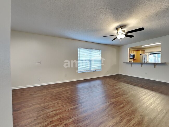 Foto del edificio - 1410 Dew Bloom Rd