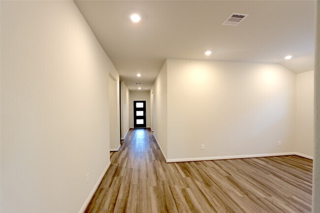 Foto del edificio - 1210 Oak Barrel Run