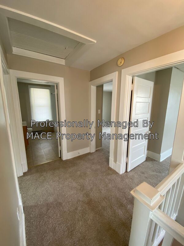 Foto del edificio - 6441 Library Rd