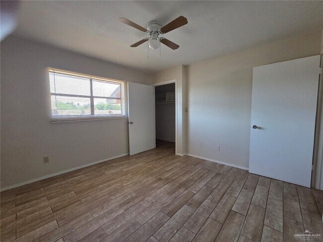 Foto del edificio - 3300 N 25th St