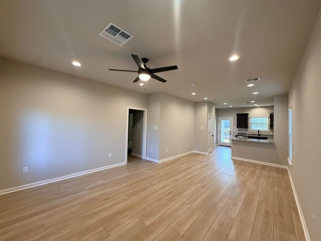 Building Photo - 187 Berkshire Pl