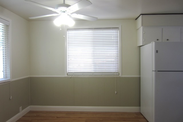 Building Photo - Cute Single Family Home, Wood Flooring, Fr...