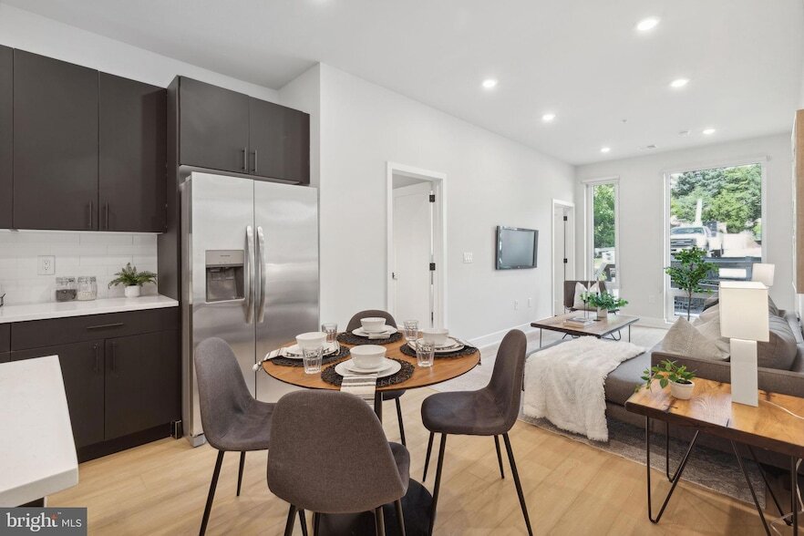 Foto principal - 6910 Ridge Ave