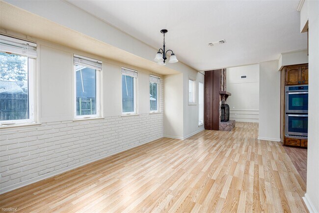 Foto del edificio - 3 br, 2 bath House - 4811 Antioch Blvd