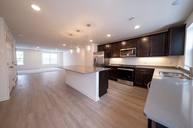 Foto del edificio - 5885 156th St W