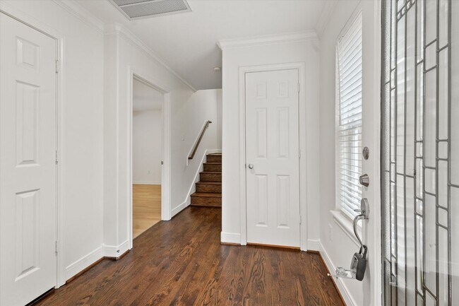 Foto del edificio - 208 Hawthorne St