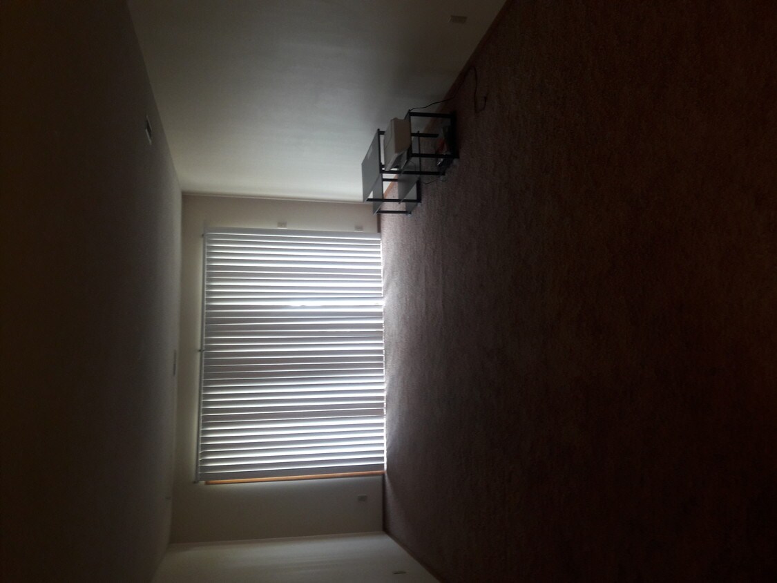 Foto principal - 800 Pinon Dr