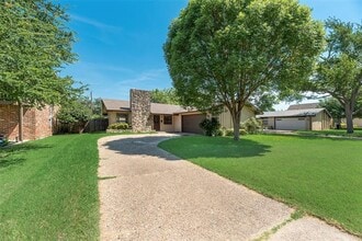 Building Photo - 908 Prestwick Ln