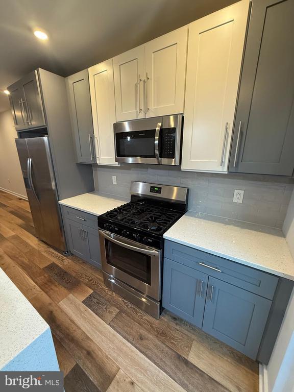 Building Photo - 2309 Cross St