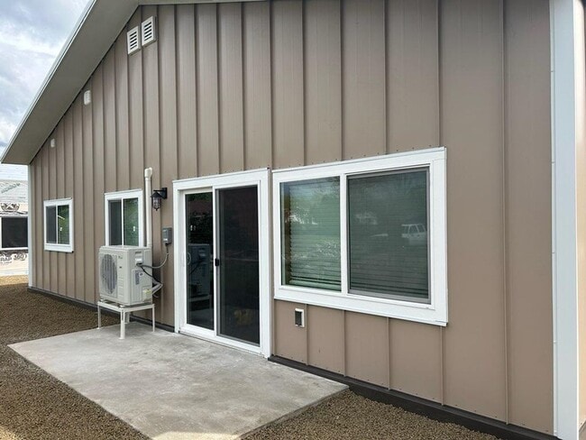 Building Photo - 2215 Steamboat Ln
