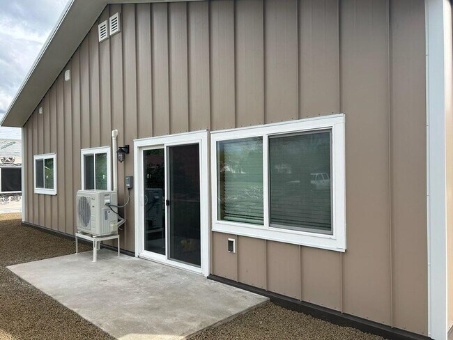 Foto del edificio - Beautiful newly built 3 bed 2 bath home