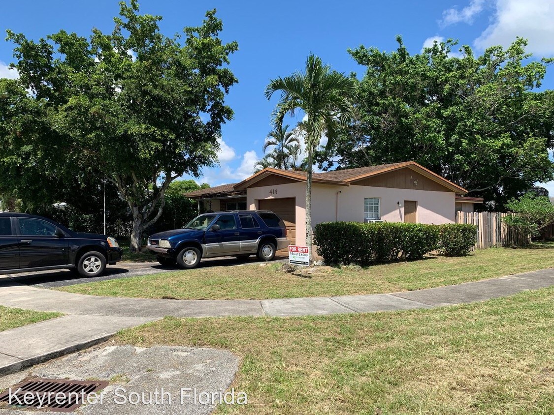 Primary Photo - 3 br, 1 bath House - 414 Sw 72 Ave.