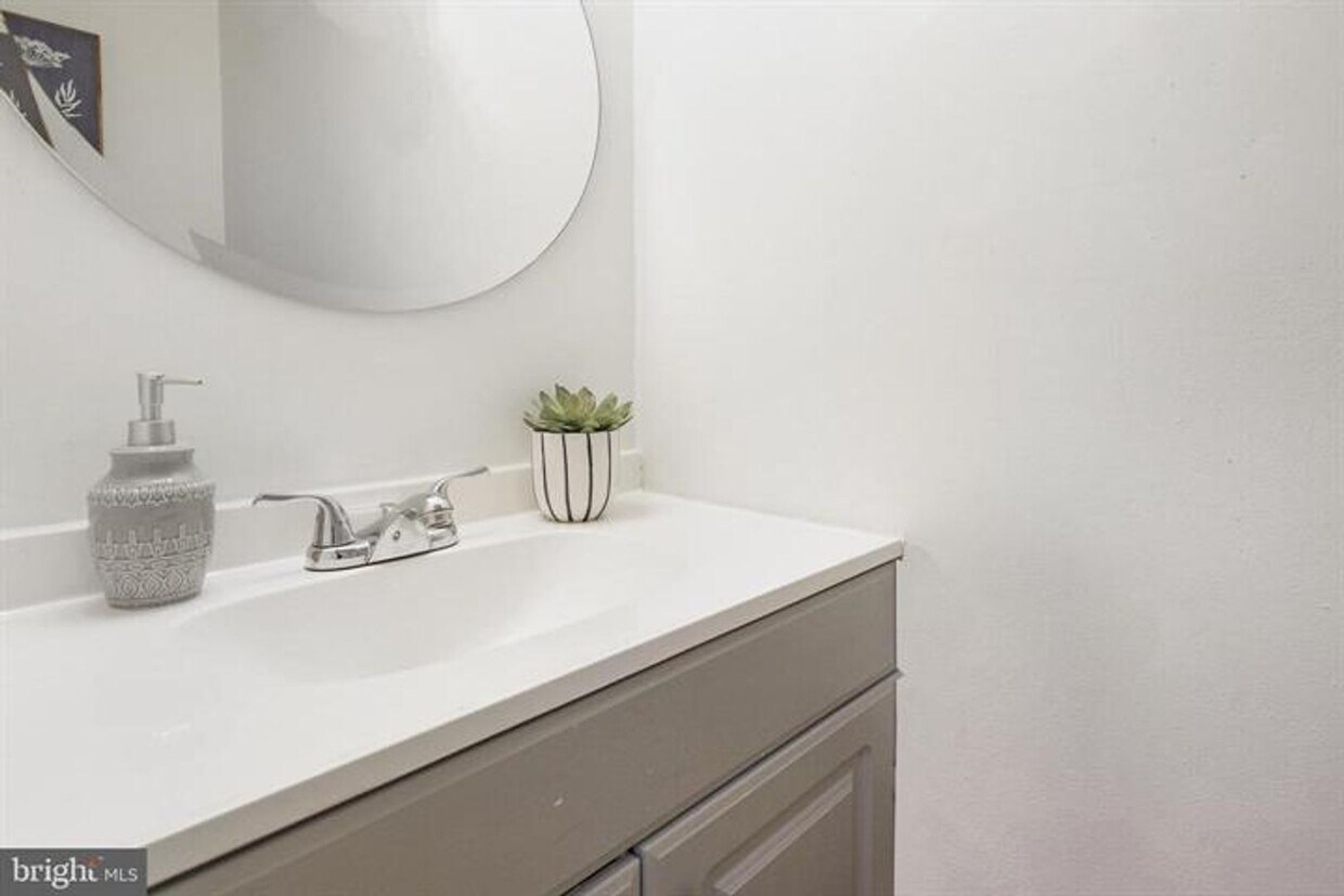 Foto principal - 12120 Stoneford Dr