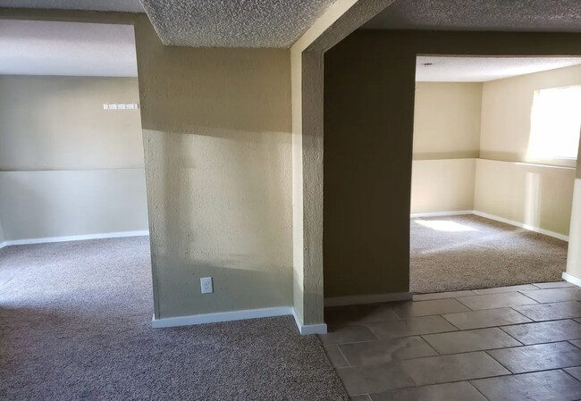 Foto del edificio - 805 Pioneer Ln