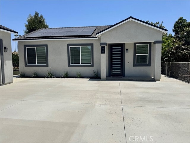 Building Photo - 12669 Oaks Ave