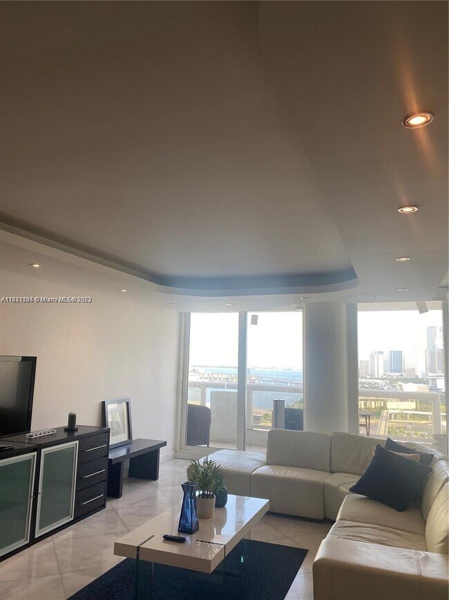 Foto del edificio - 1717 N Bayshore Dr