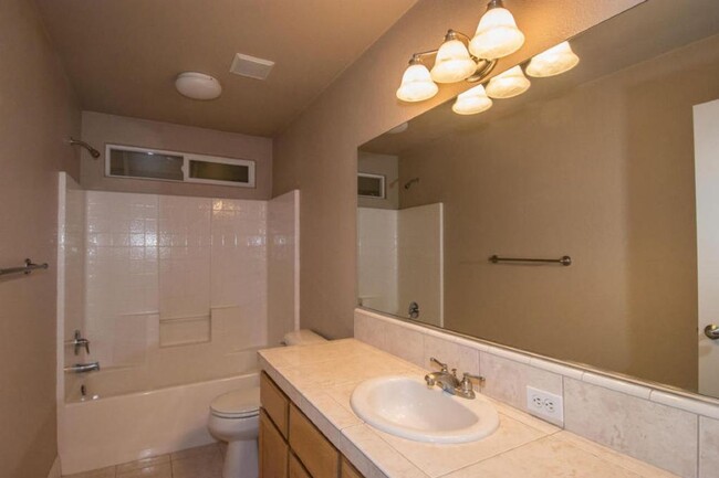 Building Photo - Beautiful South Redding Home