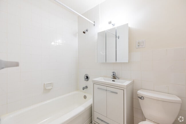 BACHELOR - Salle de bain - 345 Lonsdale